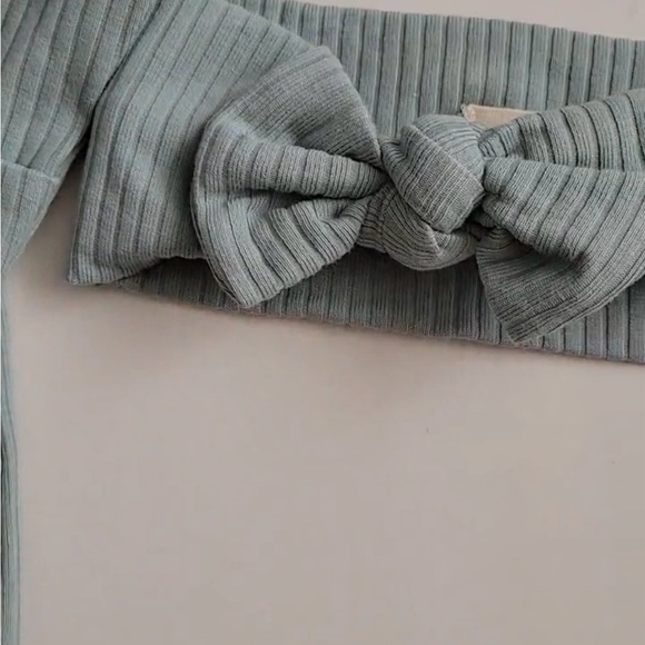 Sage knotted ribbed gown with bow and bonnet organic - Picture 6 of 7